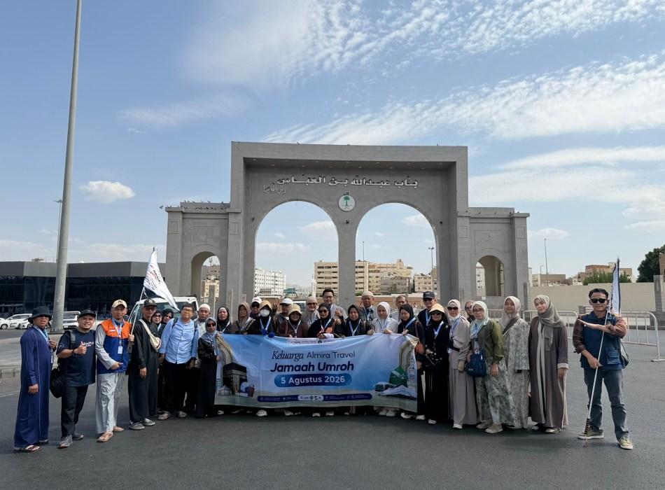 Jemaah Almira di Madinah